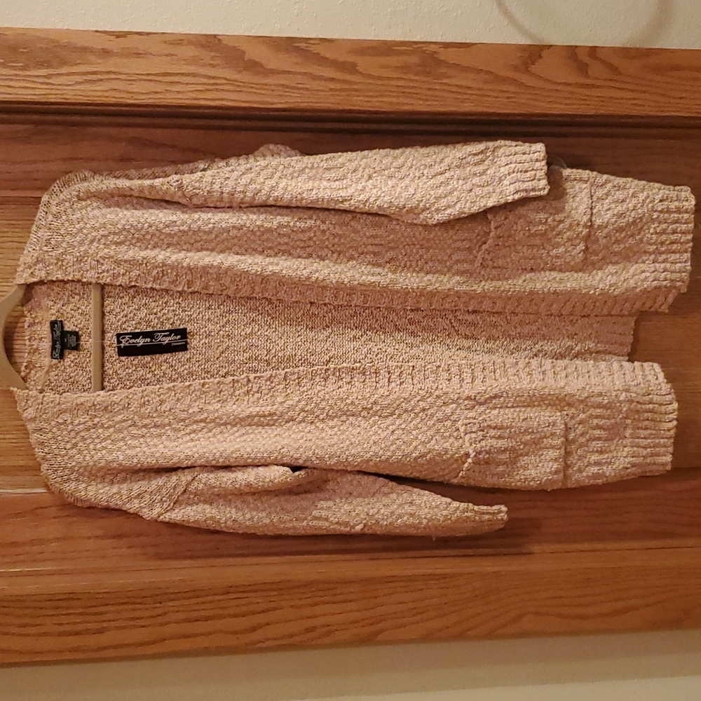 NWT Cardigan size Med, Evelyn Taylor, Camel